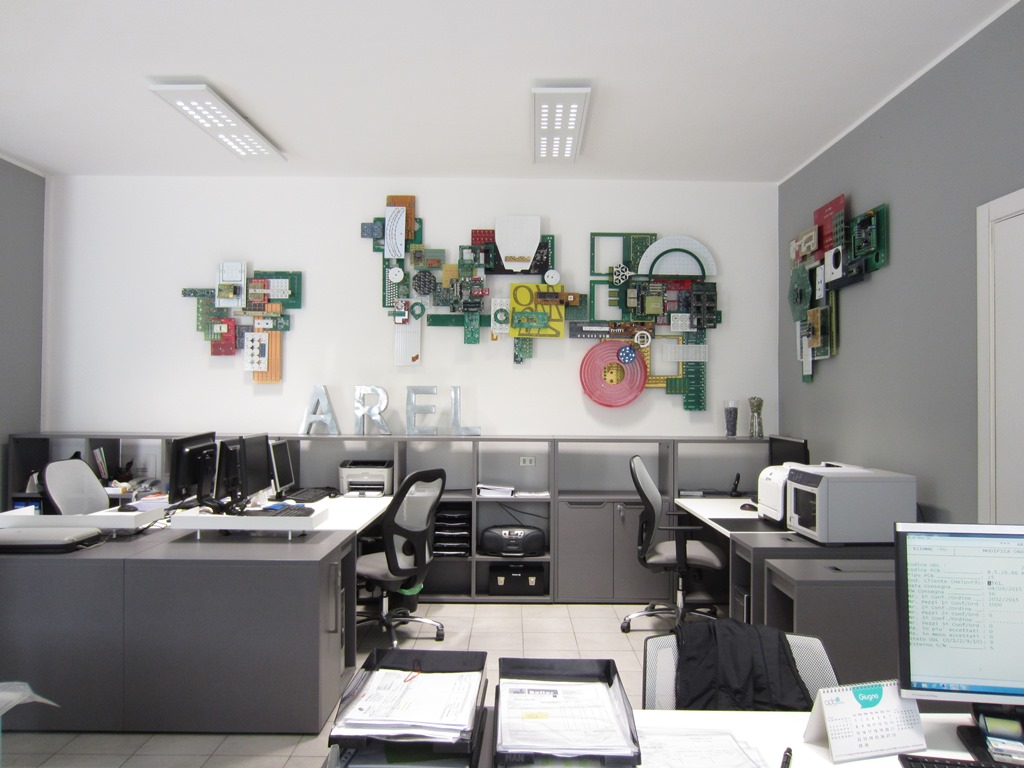 +03C-COMPOSIZIONE INSTALLATA NELL'UFFICIO +03C-COMPOSIZIONE INSTALLATA NELL'UFFICIO